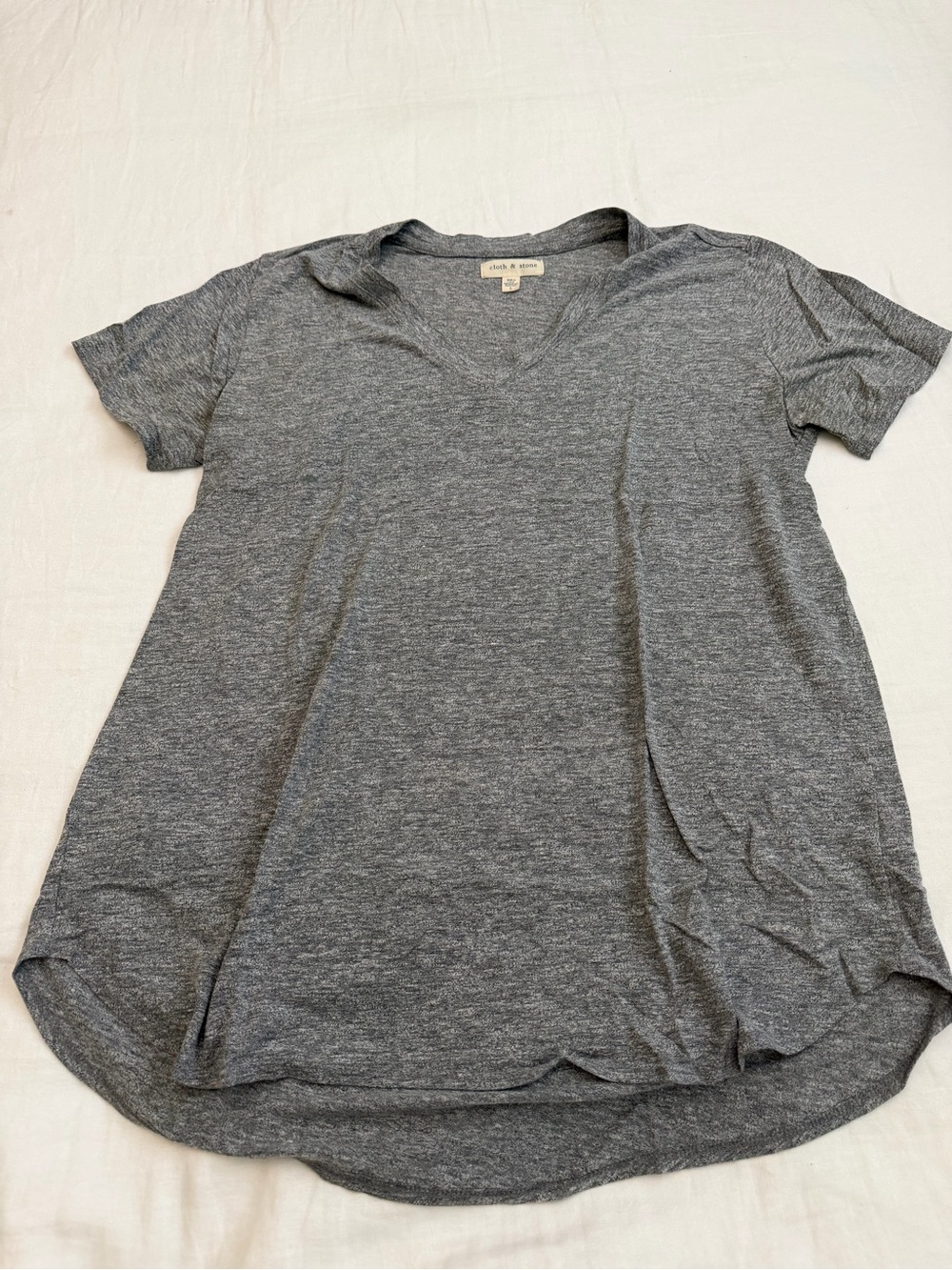 cloth & stone Heathered Gray V-Neck Short Sleeve Tee